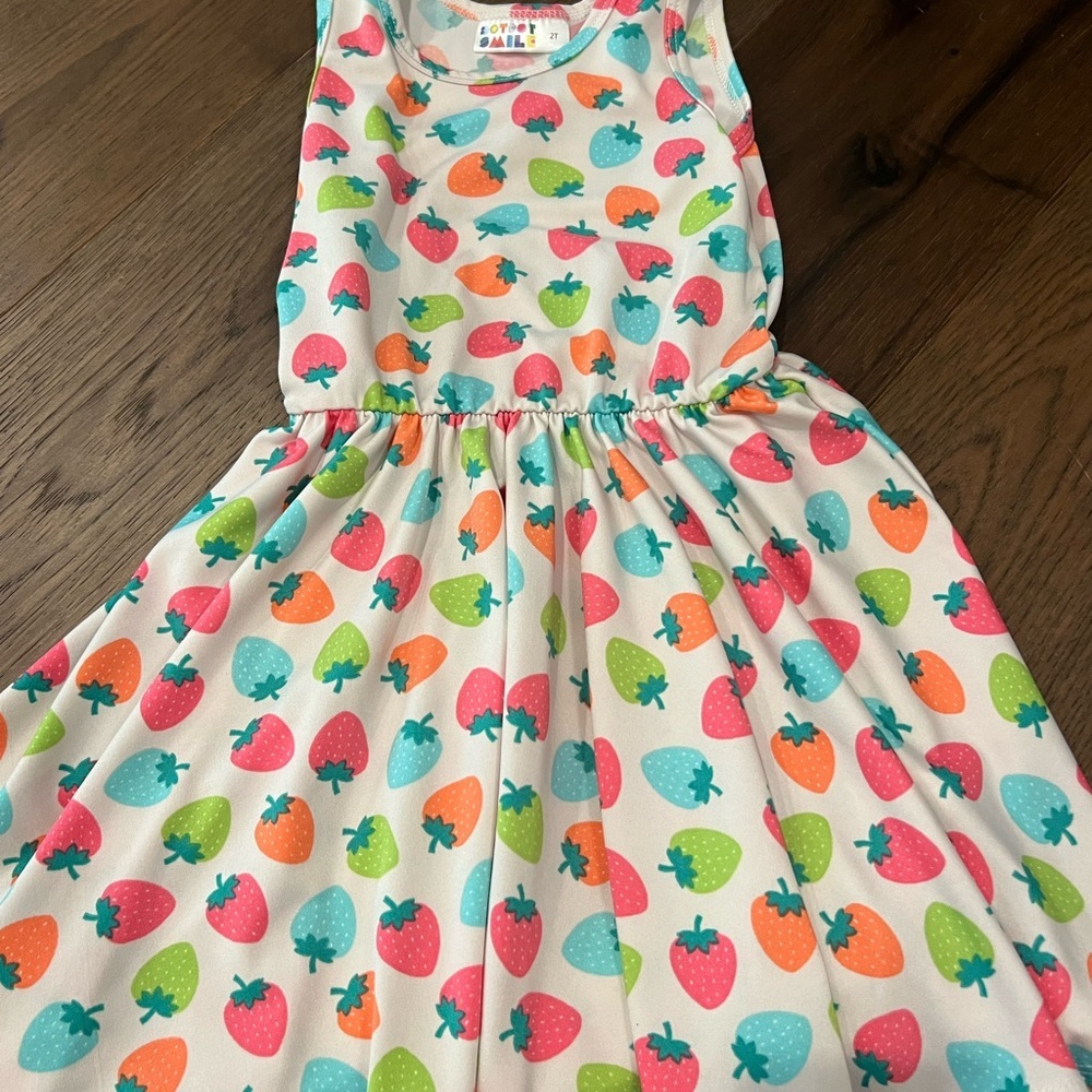 Dot Dot Smile Darling Strawberry Print Baby Girl Size 2T